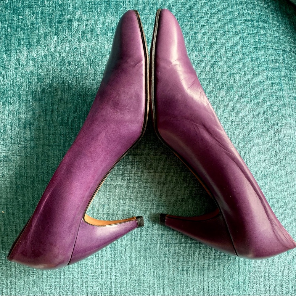 Fab Vintage Purple Leather Curved High Heel Pumps